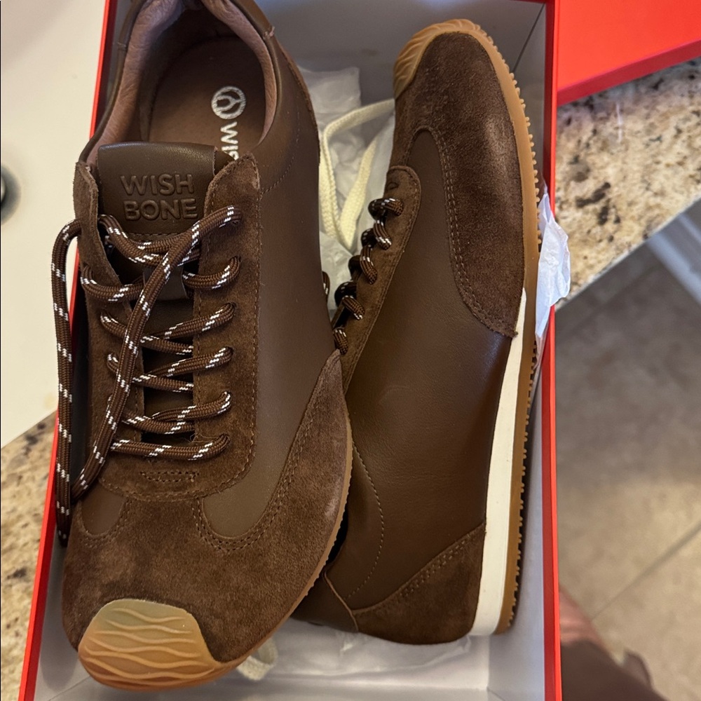 Wishbone Quinn brown leather shoes 9 NWB
